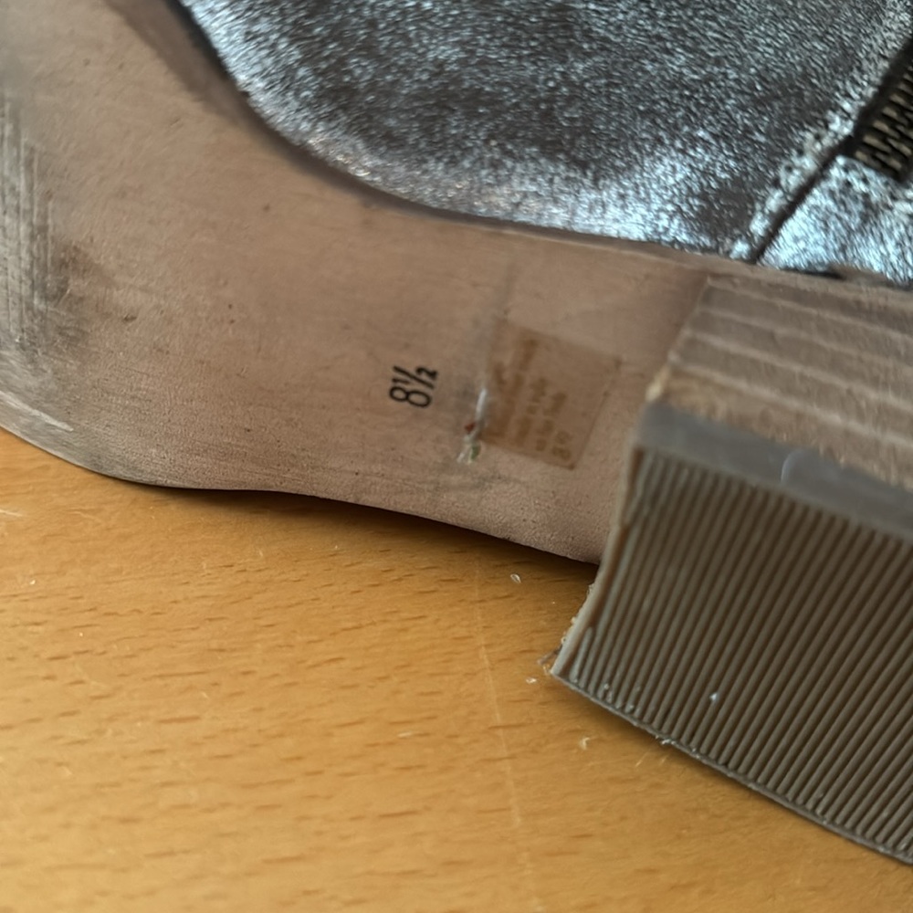 Seychelles Silvered Booties - Picture 4 of 4